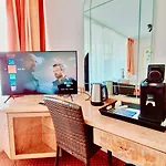 G&p Housing Mit Kueche & Balkon & Highspeed Internet- Comfort Altensteig