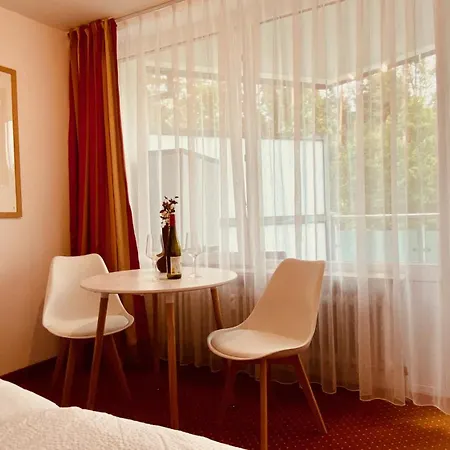 Daire G&p Housing Mit Kueche & Balkon & Highspeed Internet- Comfort Altensteig